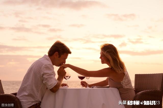 结婚后，家里谁管钱，是上交老婆吗