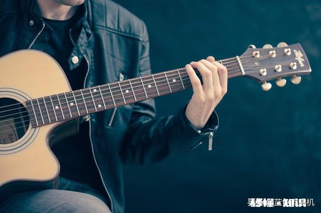 多少寸的民谣吉他最适合自己