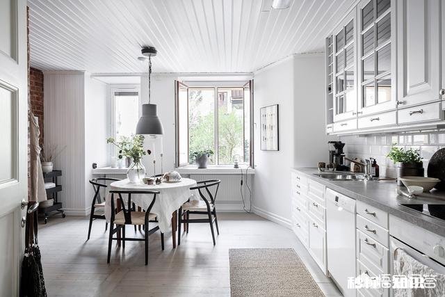 厨房地板你是怎么擦的