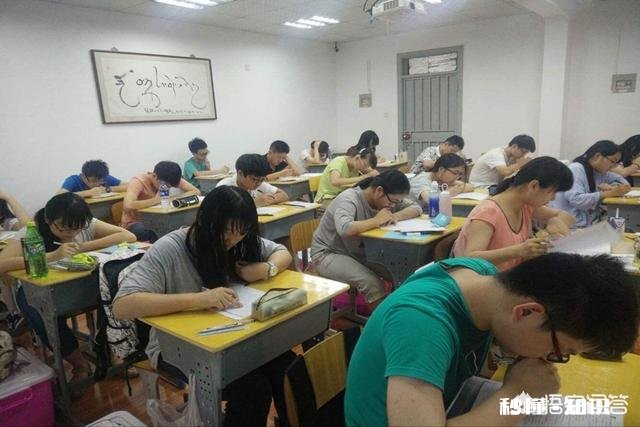 高考成绩已出，艺术生应该选择复读吗