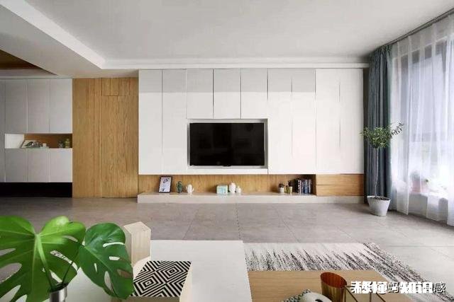 我的客厅想设计这样的电视背景墙，哪位大神还有类似的图片