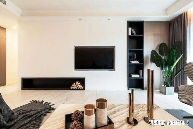 我的客厅想设计这样的电视背景墙，哪位大神还有类似的图片