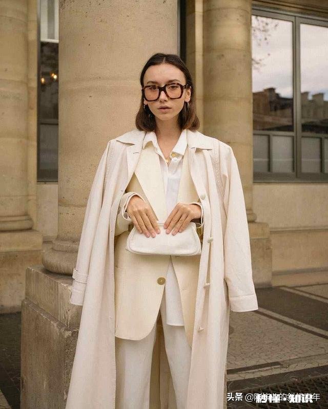 在流行高逼格深色系的今天,白色过时了吗