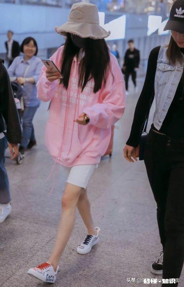 在流行高逼格深色系的今天,白色过时了吗