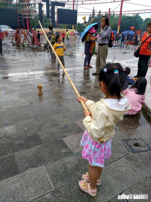 八月初去云南穿什么合适