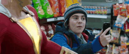 如何评价《雷霆沙赞》这部DC电影值得一看吗