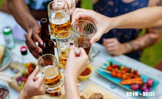 在聚会敬酒的时候不知道说什么怎么办