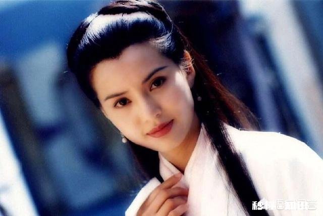 《神雕侠侣》中，小龙女两次背叛杨过的原因是什么你如何评价