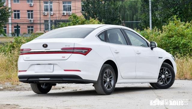 十万落地的代步轿车，有哪些不错的推荐