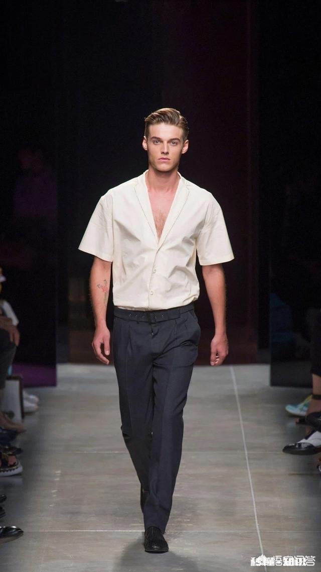 如果你有钱了，你会远离从来不帮助你的穷亲戚朋友吗