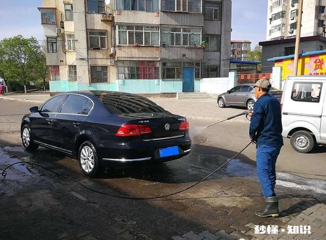 普通洗车能否洗出划伤如何预防