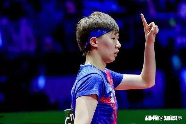 世乒赛王曼昱不满恩师肖战教练数落生气，惨负陈梦后落泪。当时发生了什么你怎么看