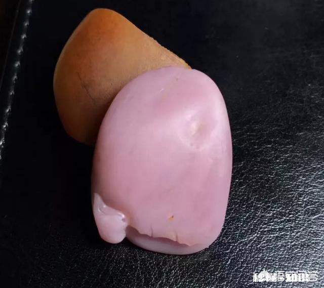 粉色的和田玉是真的吗