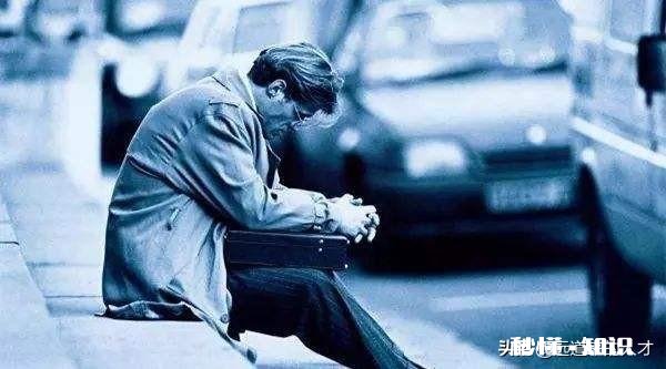 作为一名职场人士，如何应对年龄的危机感