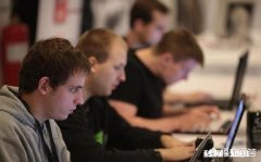 程序员和设计师这两种职业，你觉得哪个“脱发”更厉害