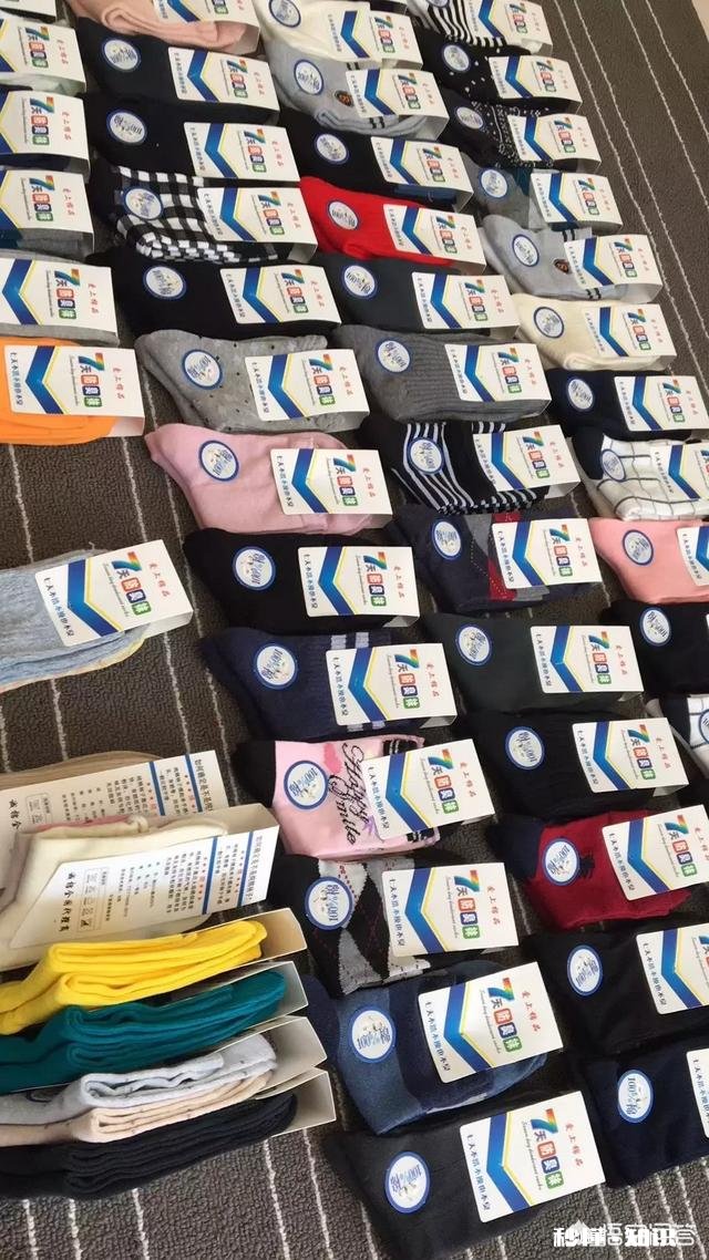 想在晚上出去摆摊，卖什么比较好