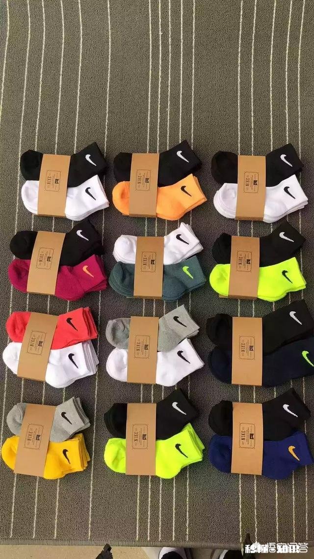 想在晚上出去摆摊，卖什么比较好