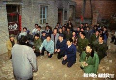 春节各地都是怎么拜年的有人说现在年味越来越淡所以到处走亲戚拜年，你怎么看