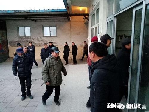 春节各地都是怎么拜年的有人说现在年味越来越淡所以到处走亲戚拜年，你怎么看