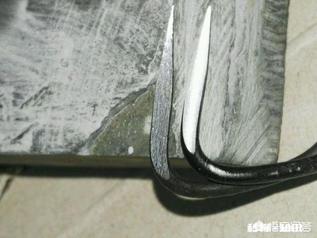 钓鱼钩尖钝了该怎么办有什么方法可以让它重新变锋利吗?