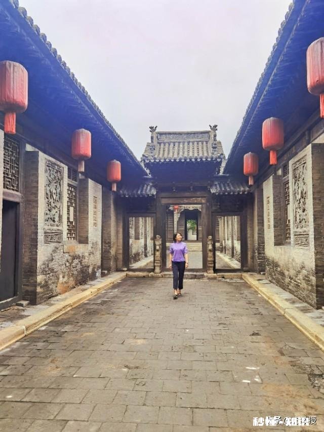 如果我要去你的城市自助一日游或者两日游，有哪些东西我是必须去看的