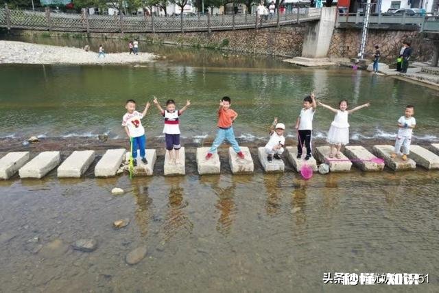 小孩不喝水怎么办