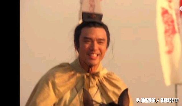 两夫妻结婚五年有一个小孩男方动手打了女方，该不该离婚