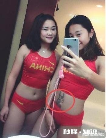中国女子田径接力队中有人在腹部贴着胶布，是带伤上阵还是另有原因你怎么看