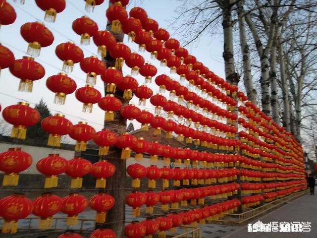 现在你的老家每年大年初一还到处磕头吗磕头这个习俗，你认为好还是坏