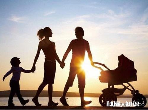 亲生的两个孩子，会喜欢一个，讨厌一个吗