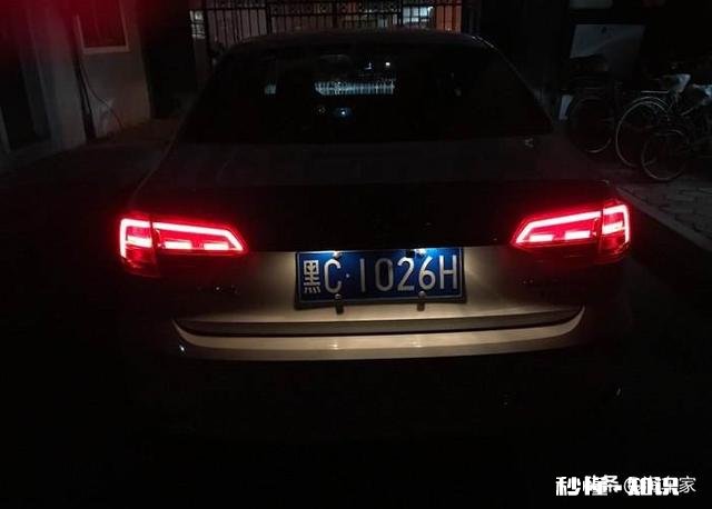 一边车尾灯不亮但左右转向灯正常要罚款吗