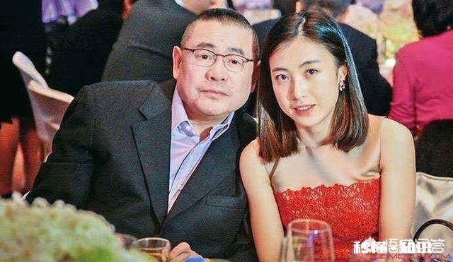 娱记出身的甘比38岁身家571亿，她的成功诀窍是什么