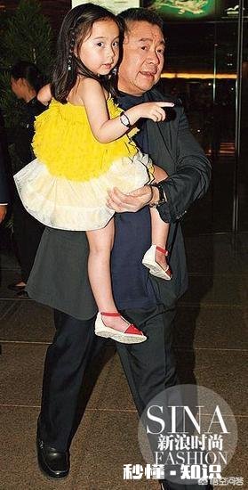 娱记出身的甘比38岁身家571亿，她的成功诀窍是什么