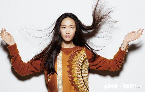 陈冠希老婆,超模秦舒培的日常穿搭有什么可借鉴之处