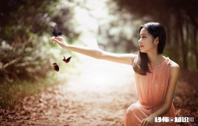 刚在一起就异地，而且没时间联系，该如何继续