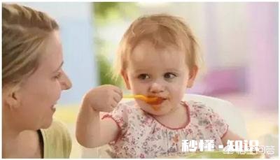 宝宝学习独立吃饭的5个黄金时期是什么时候，家长们都把握住了吗