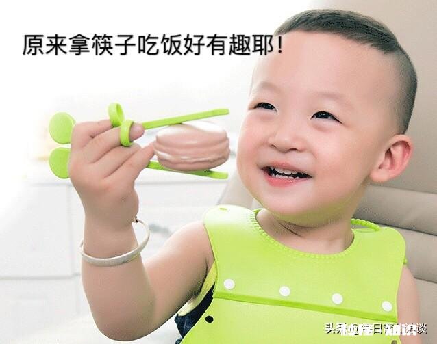 宝宝学习独立吃饭的5个黄金时期是什么时候，家长们都把握住了吗