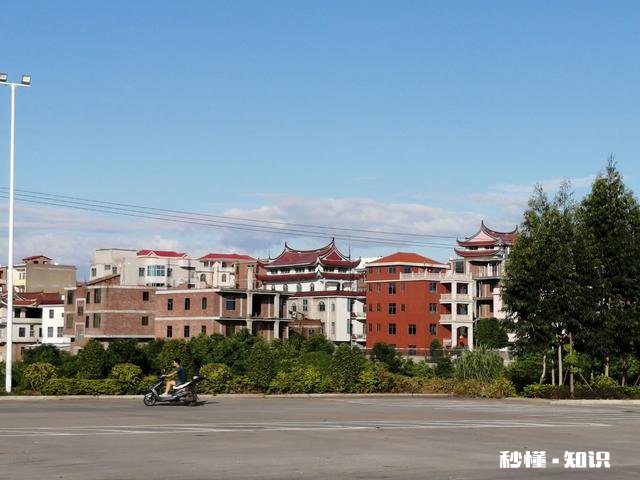 为什么有的农村把街道修六米宽