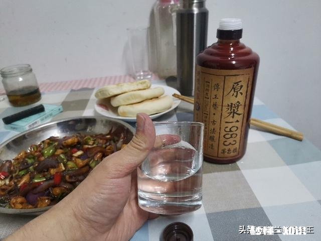 说说你对酱香白酒的认识。酱香好还是浓香好还是其它香型好