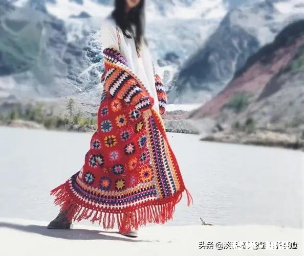 手工钩针编织在时装设计当中都可以具体应用到哪些部位