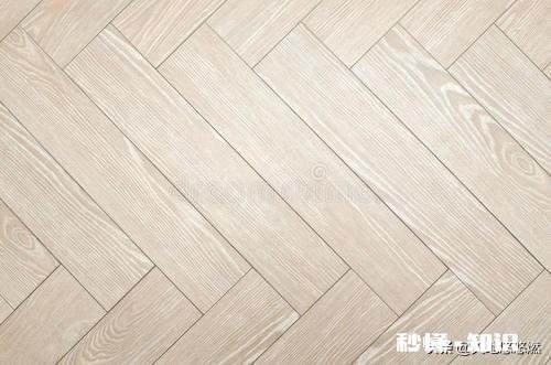 婚房要装修了，请问一下卧室贴什么木地板好看