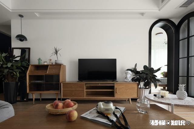 婚房要装修了，请问一下卧室贴什么木地板好看