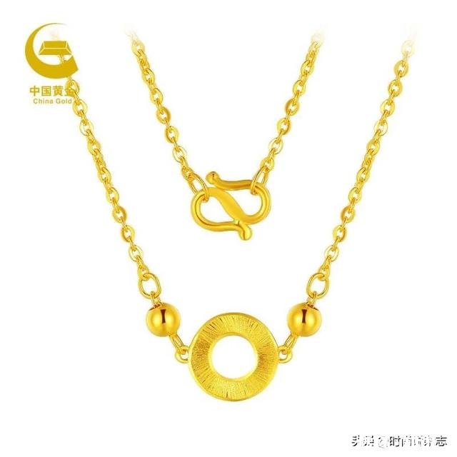 本人戴项链脖子过敏，不是金属过敏，就比如也不能穿高领毛衣，有没有什么适合我的项链推荐一下