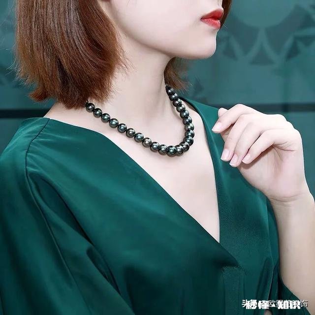 本人戴项链脖子过敏，不是金属过敏，就比如也不能穿高领毛衣，有没有什么适合我的项链推荐一下