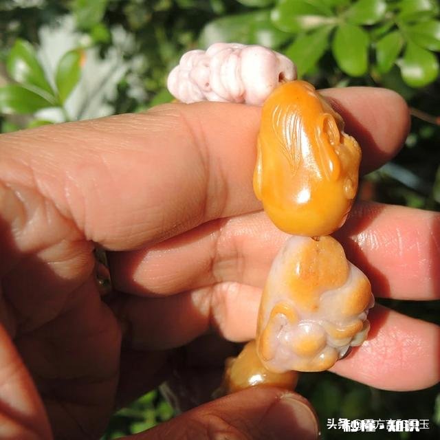 为何唯独和田玉籽料让很多人热爱，而且像着了魔一样欲罢不能呢