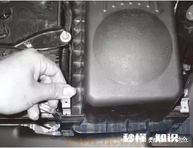 更换汽车空气滤芯,去汽配城还是去4S店多长时间换一次求解答