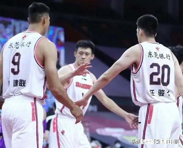 又一项纪录被超越！球迷急盼易建联复出，本赛季能如愿吗