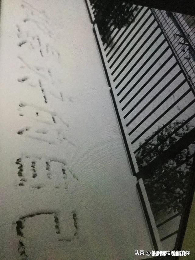 作为一个女生怎样合理地追一个男生，才能让这个男生感觉不到被打扰而且很舒服