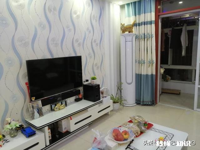 新房装修，空调放在沙发一侧还是放在电视一侧