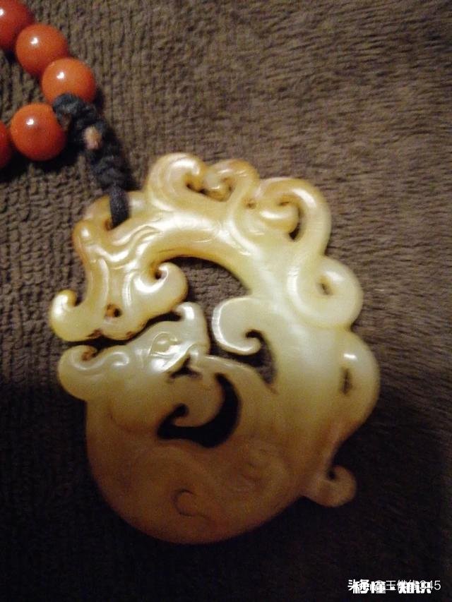 传说中的和田红玉.黄玉在古玉中存在吗为什么古人都是“好色之徒”请附图说明